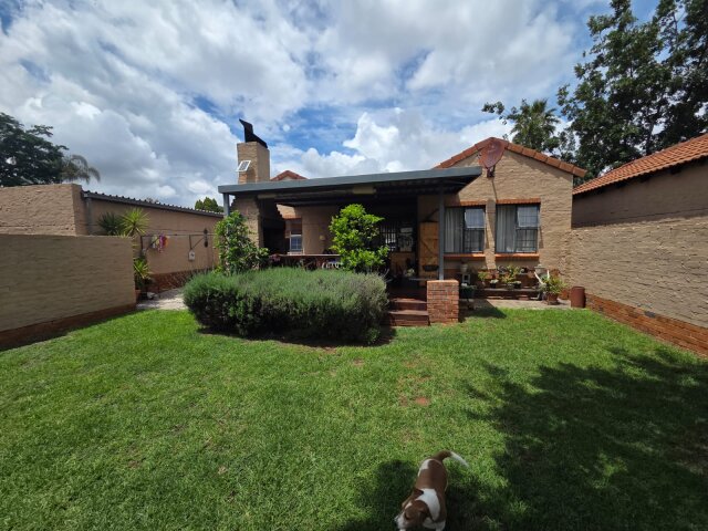 <!--[if BLOCK]><![endif]--> 16 Claradale Van der Merwe Ave, Eldoraigne,  Centurion <!--[if ENDBLOCK]><![endif]-->